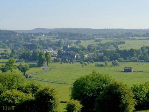 La vallée et le village de lacuisine.